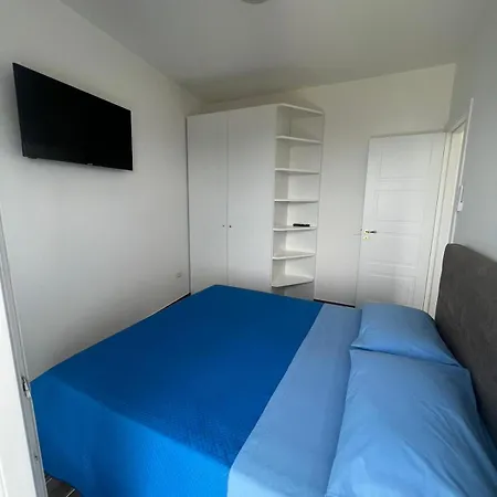 Casa Vacanza Perla Marina Apartment